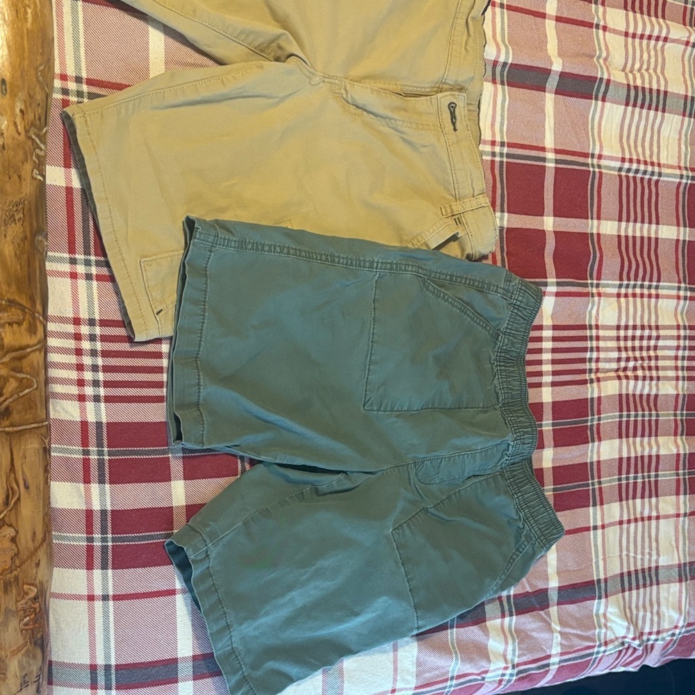 Wrangler Kids Tan and Green Shorts Set